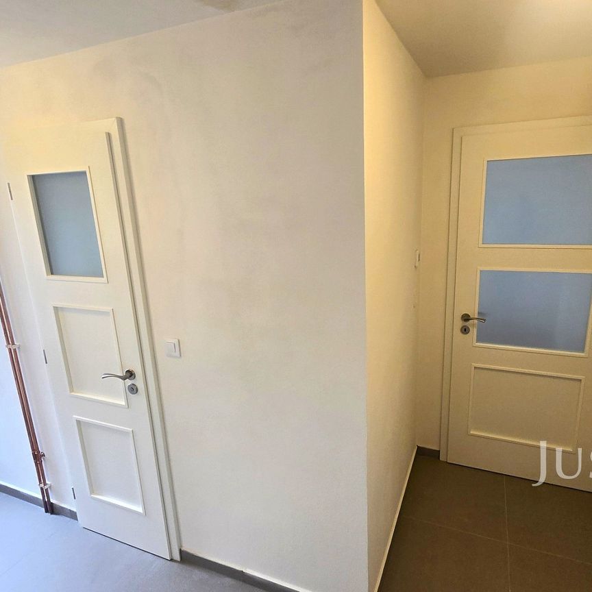 Pronájem bytu 1+1 38 m² - Photo 1