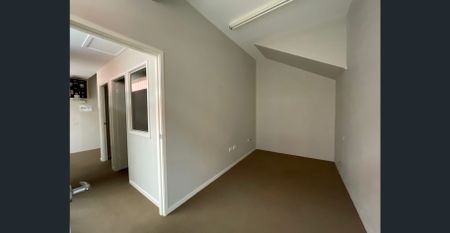 Modern 2-Bedroom Flat in the Heart of the CBD – Utilities Included! - Photo 3