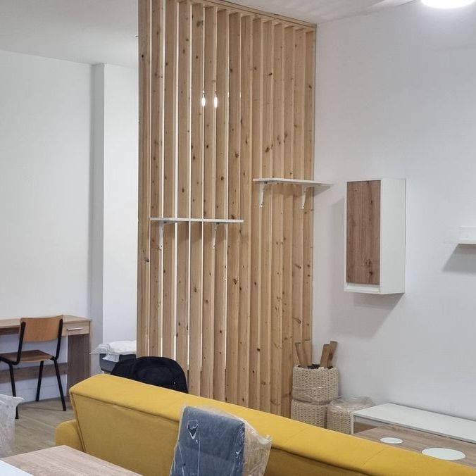 Alquiler de estudio en Avenida Santa Rosa de Lima, 12 - Photo 1