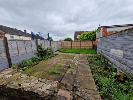 2 bedroom terraced house to rent - Photo 5