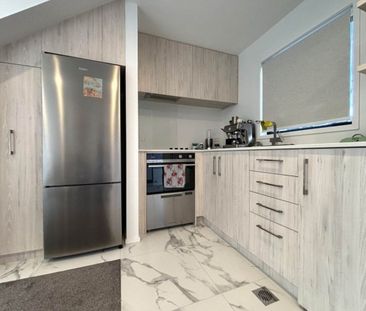Modern Townhouse with Style, Comfort & Location - Photo 4