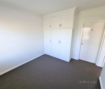 6/242 Clarke Street, Northcote - Photo 2