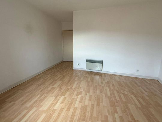 Location appartement rénové 3 pièces 73.26 m² à Romans-sur-Isère (26100) 4 - Photo 1