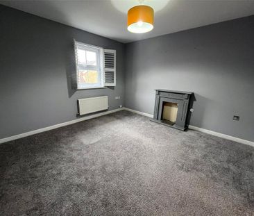 2 bedroom end of terrace house to rent - Photo 1