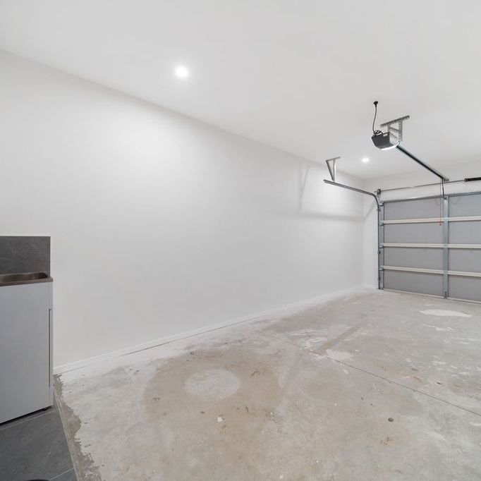 Nice and New in Opaheke - Photo 1