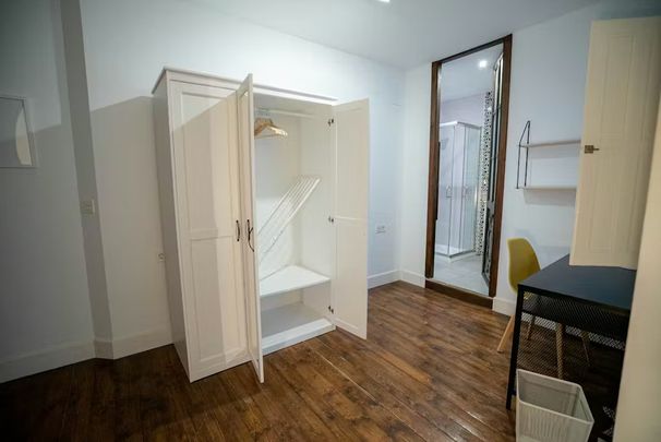 Carrer de lAlmudí, Valencia, Valencian Community 46003 - Photo 1