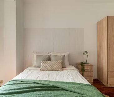 Carrer d'Aragó, Barcelona, Catalonia 08015 - Photo 6