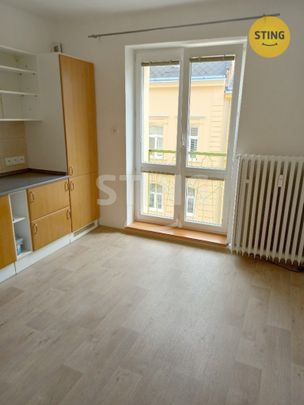 Byt 1+1 k pronájmu, Opava / Předměstí, ulice Na Rybníčku - Photo 1