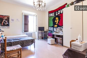 Via di S. Croce in Gerusalemme, Rome, Lazio 00185