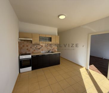 Pronájem bytu 2+kk 37 m² - Fotografie 2