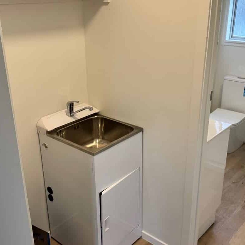 Fully Renovated Apartment - Photo 1