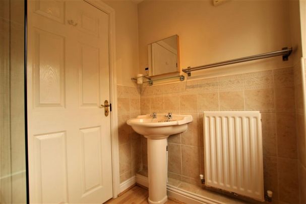 3 bedroom semi-detached house to rent - Photo 1