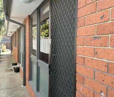 Perfect Location! - Photo 4
