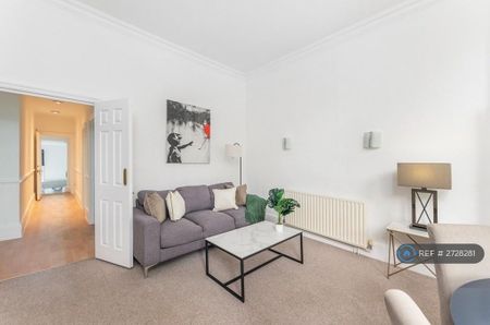 2 bedroom flat to rent - Photo 2