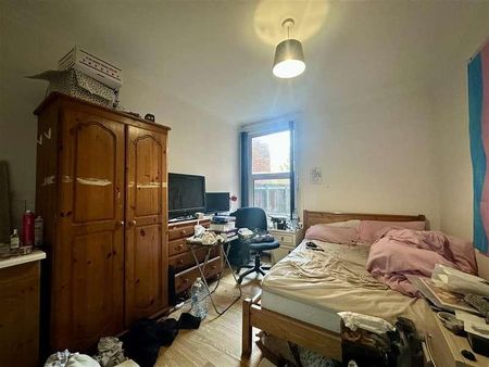 Newcombe Road, Southampton, SO15 - Photo 3