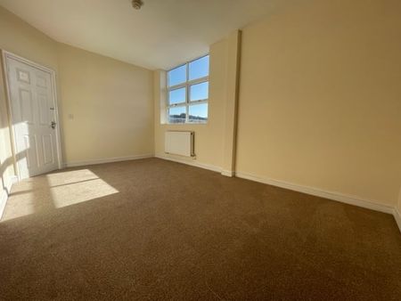 Elizabeth Court - Photo 3