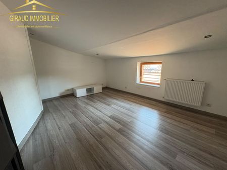 Location Appartement 3 pièces 54m² CHARLIEU 42190 - Photo 3