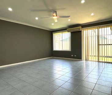 Charming 2-Bedroom Villa with Versatile Spaces - Photo 2