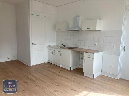 Location Appartement 2 pièces 38m² ST ETIENNE 42000 - Photo 2