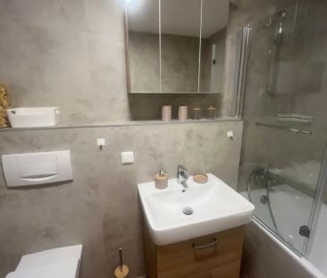 City-Residence: Modern möblierte 2-Zimmer-Wohnung in Kalbach-Riedberg - Photo 2