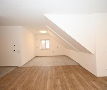 Perfekte 3-Zi.-Wohnung mit großer Balkonterrasse & Weitblick! Neuba... - Photo 1