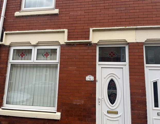 2 bedroom terraced house to rent - Photo 1
