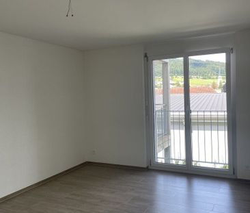 Helle und moderne Attikawohnung im Herzen von Menziken - Photo 1