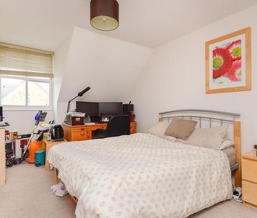 4 bedroom terraced house to rent - Photo 1