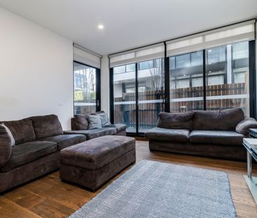 Modern One Bedroom Apartment - Photo 1