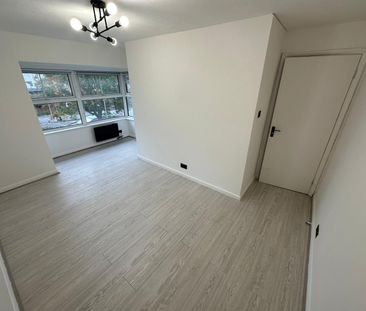 Studio Flat, Granville Gardens, SW16 - Photo 5