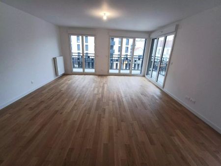 location Appartement T3 DE 75.5m² À COURBEVOIE - Photo 2
