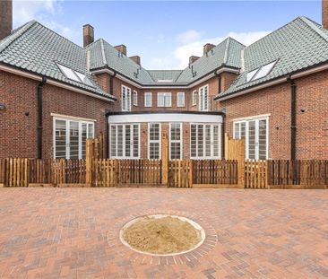 Newly refurbished and spacious ground floor apartment with its own ... - Photo 1