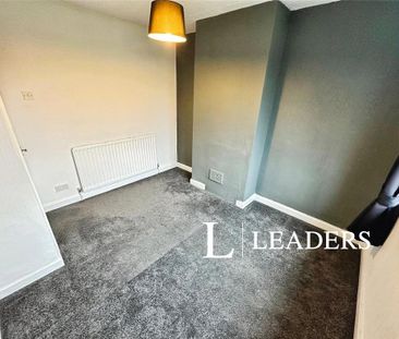 2 bedroom semi-detached house to rent - Photo 6