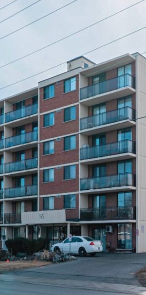 3 Bedrooms - Photo 1