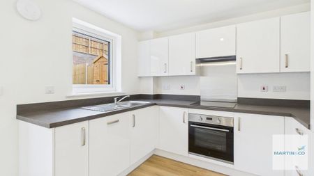 3 bedroom end of terrace house to rent - Photo 5