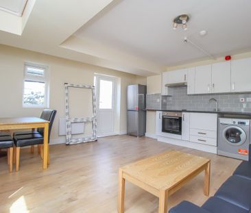 Crofts Street, Roath, Cardiff - Photo 1