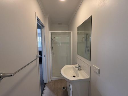 Furnished Two Bedroom Apartment - Photo 5
