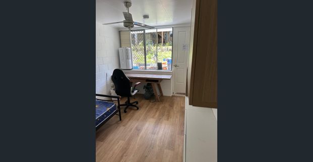 2A/240 Carmody Road - all bills included! Walk to UQ St Lucia! - Photo 1