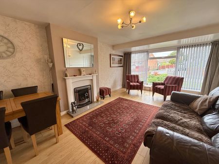 2 bedroom semi-detached bungalow to rent - Photo 4