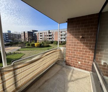 Düsseldorf-Benrath: 3-Zimmer-Wohnung mit Loggia und TG-Stellplatz! - Foto 4