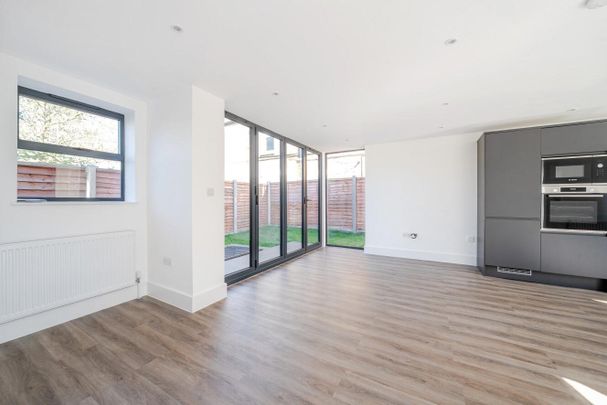 Burghill Road, Sydenham, London, SE26 - Photo 1