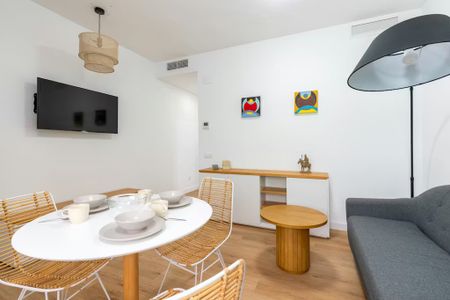 Calle Alfonso XII, Sevilla, Andalusia 41002 - Photo 5