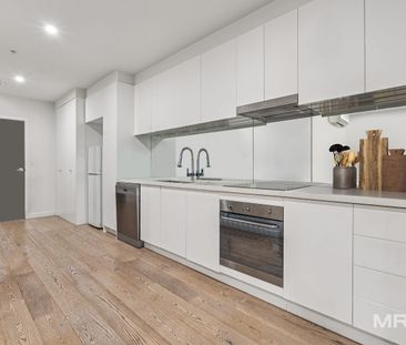 Modern comfort in the heart of Brunswick - Photo 5