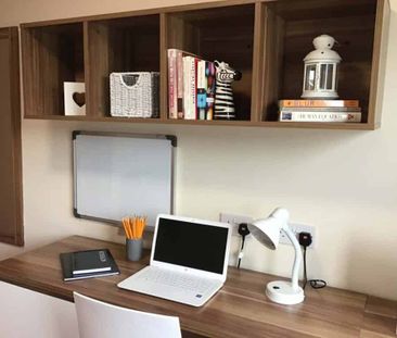 Classic En-Suite Behn Hall - Photo 2