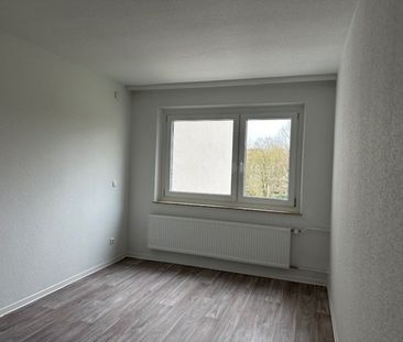 Frisch sanierte 2-ZW in der Helsinkistr. 84 in Kiel zu vermieten! O... - Photo 2