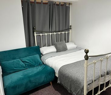 3 Bed Semi-Detached House, Tunnel Road, L7 - Photo 3