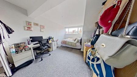 6 bedroom terraced house to rent - Photo 3