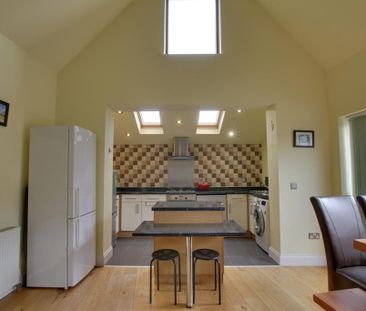 3 bedroom detached bungalow to rent - Photo 5