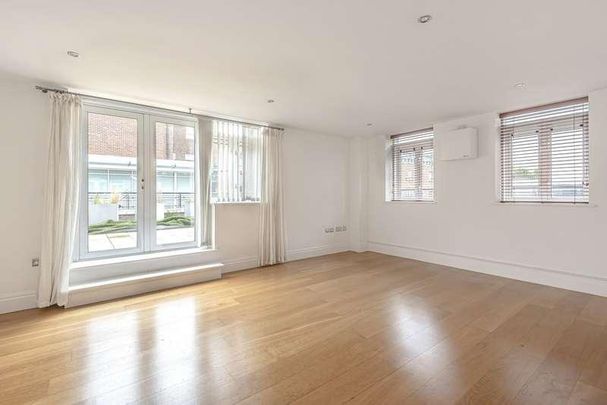 Garland House, Royal Quarter, Seven Kings Way, Kingston, KT2 - Photo 1