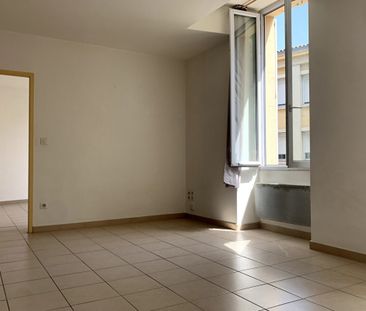 Appartement T2 de 41.24 m² - proche place Morgan - Photo 1